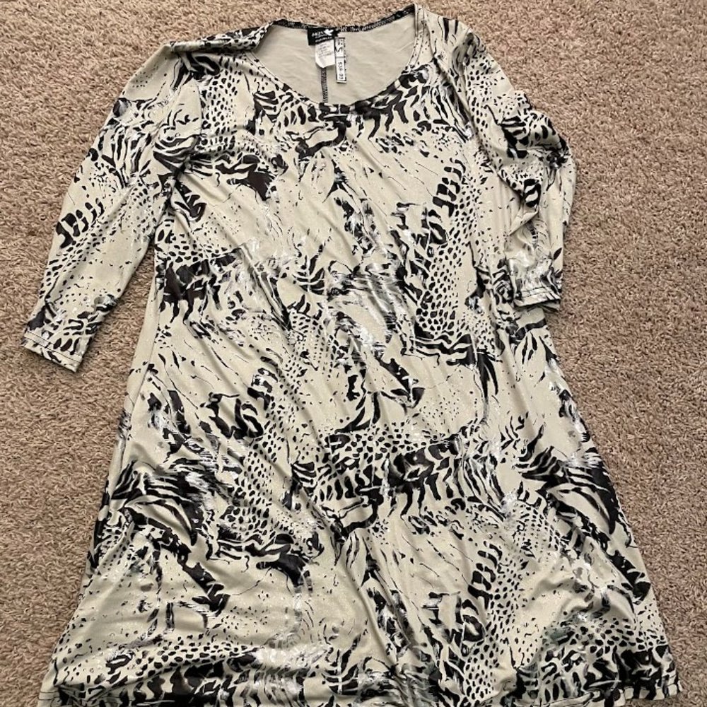 J & JL  Animal Print Dress NWT Size S